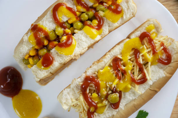 Cachorro quente: variações no Brasil fogem do tradicional pão com