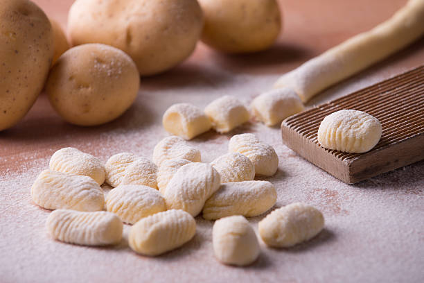 GNOCCHI NA MASSA DE PIZZA PARA COMER COM AS MÃOS! 😋🤤 Fomos