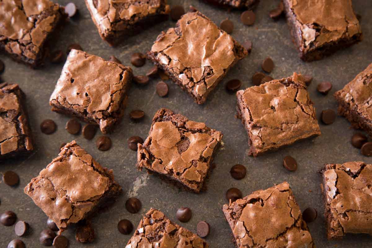 10 receitas de bolo de chocolate que todo chocólatra precisa