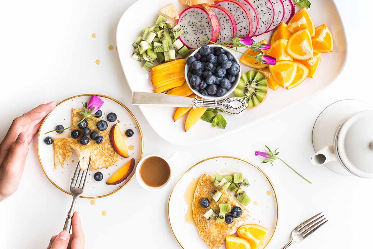 Café da manhã no hotel: regimes de alimentação — Vai com elas